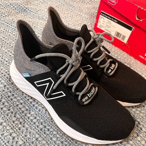 NIB New Balance Fresh Foam Roav Running Shoe - Picture 1 of 3